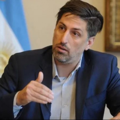 El Gobierno repatrió fondos depositados en el FMI para comprar 70 mil computadoras