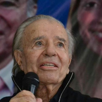 Carlos Menem se encuentra estable