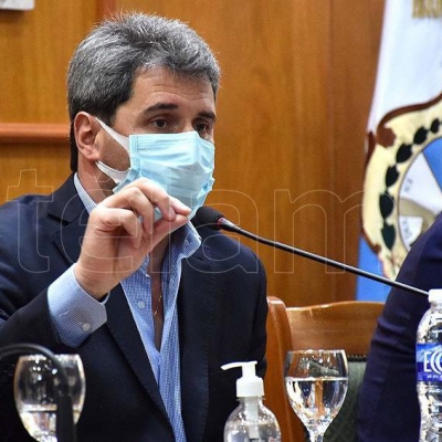 El gobernador Sergio Uñac fue internado con coronavirus, pero está "bien y trabajando"