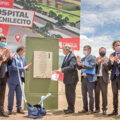 Autoridades Nacionales y Provinciales descubrieron la piedra basal del nuevo hospital de Chilecito