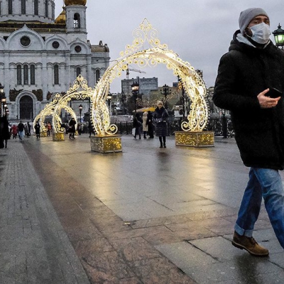 Récord de muertes en Moscú y nuevas restricciones en Asia y Pacífico por la pandemia