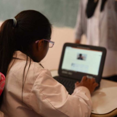 Dotarán de conexión de internet a escuelas rurales y de ámbitos urbanos vulnerables