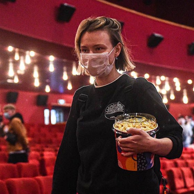 Italia espera habilitar el 100% de capacidad en cines y teatros "en las próximas semanas"
