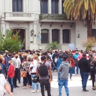 Acampe: comerciantes piden volver a la "libre circulación por el centro"