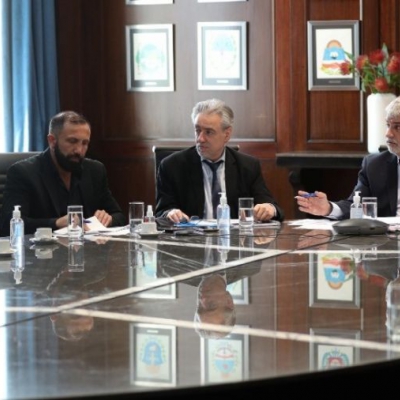 El Gobierno acordó aumentar la oferta y bajar los precios de cinco cortes de carne en las fiestas