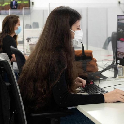 Los salarios crecieron 53,4% en 2021, por encima de la inflación anual acumulada