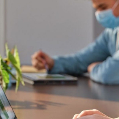 Lanzan cursos de formación en robótica e inteligencia artificial y programación