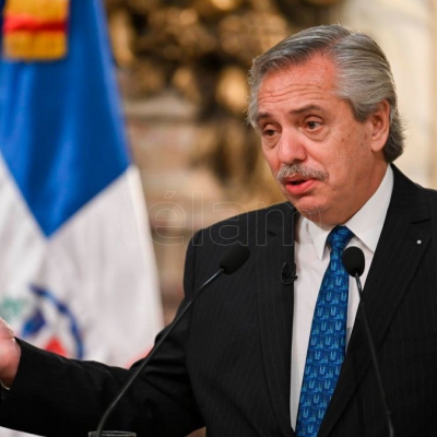 El Gobierno nacional anunció un decreto para vincular planes sociales con empleo genuino