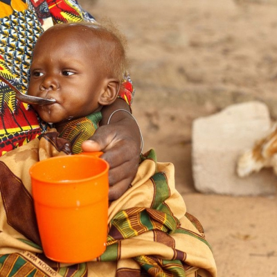 Al menos 12 niños mueren por una enfermedad desconocida en una aldea de Costa de Marfil