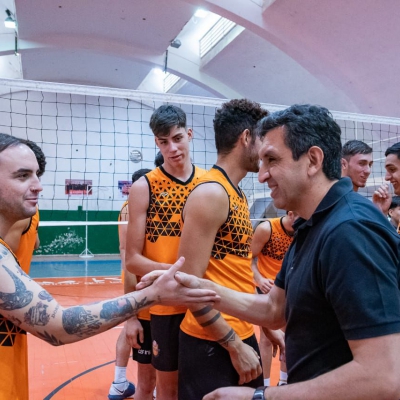 El ministro Martínez dio la bienvenida a los equipos de la Liga Nacional de Voleibol