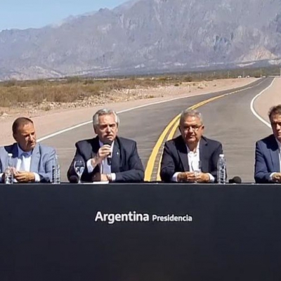 Fernández pidió a los ciudadanos que "reflexionen para que la Argentina no retroceda"