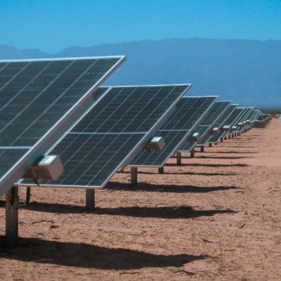 Se inauguró un nuevo parque solar en Cantinzaco