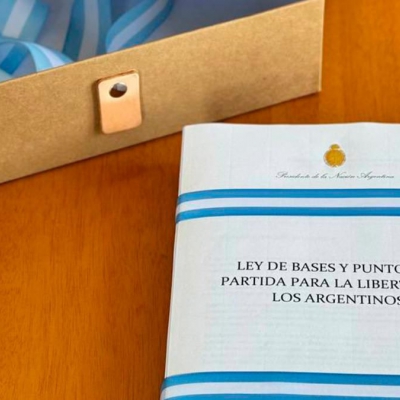 Milei envió al Congreso un proyecto de ley en el que pide la emergencia pública hasta 2025