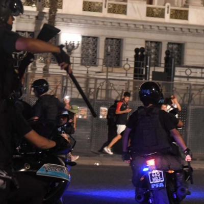 Varios trabajadores de prensa resultaron heridos por balas de goma durante la represión