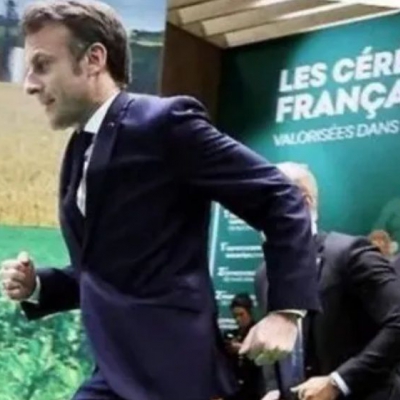 Emmanuel Macron huye corriendo de La Rural parisina en medio de una protesta de agricultores