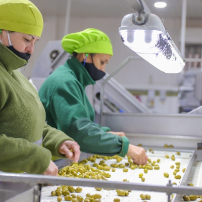 Las ventas minoristas pymes volvieron a reducir la caída en septiembre: bajaron 5,2%
