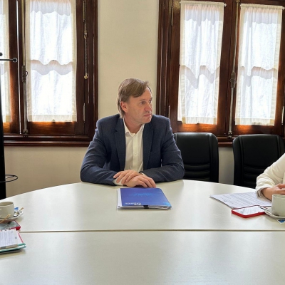 Álbarez Gómez se reunió con autoridades de CONEAU