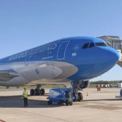 Aerolíneas Argentinas y gremios aeronáuticos acercaron posiciones y terminaría el conflicto