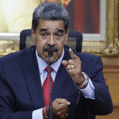 Maduro alerta de "vasallos" que "se arrastran a los gringos" para entregar Venezuela a EE.UU.