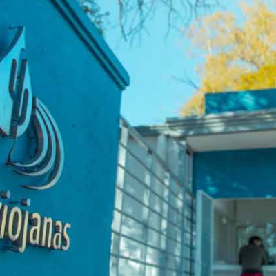 Desde Aguas Riojanas informan que se está brindando asistencia con camiones