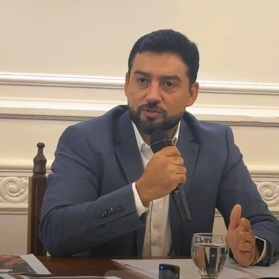 Zárate aclaró sobre las acusaciones contra el Gobernador y funcionarios