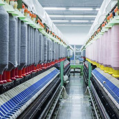 La industria cayó 4,4% interanual en agosto