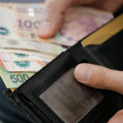 La mitad de los hogares usa ahorros, vende pertenencias o toma préstamos para cubrir gastos